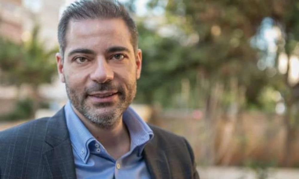 Άλιμος: Τουλάχιστον 100 άτομα νόσησαν από κορονοϊό σε πάρτι σε beach bar